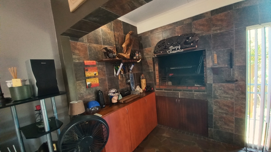 3 Bedroom Property for Sale in Vredenburg Western Cape